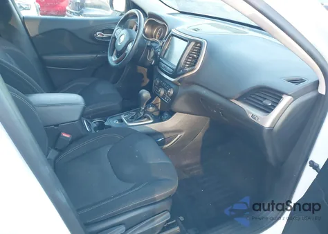 2017 Jeep Cherokee Latitude 4X4 z USA, uszkodzony, nr VIN 1C4PJMCS4HW531694